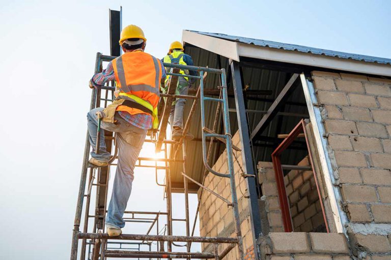 Construction Safety: Preventing Scaffolding Hazards.
